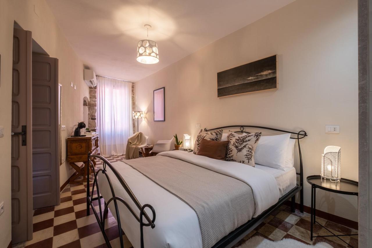 בוסה Dimora Sant'Ignazio Guest House מראה חיצוני תמונה